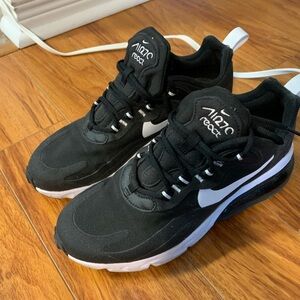 Nike Air React 270 US7 Women